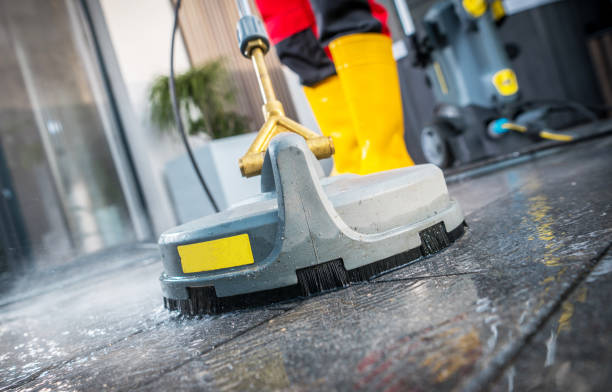 Best Deck Cleaning Services  in Delshire, OH